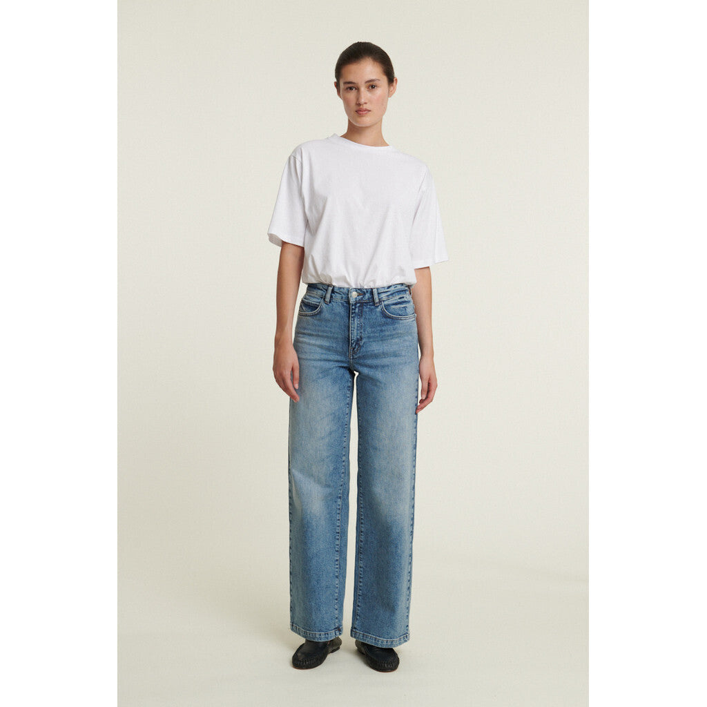 BASIC APPAREL - ENYA STONE WASH JEANS