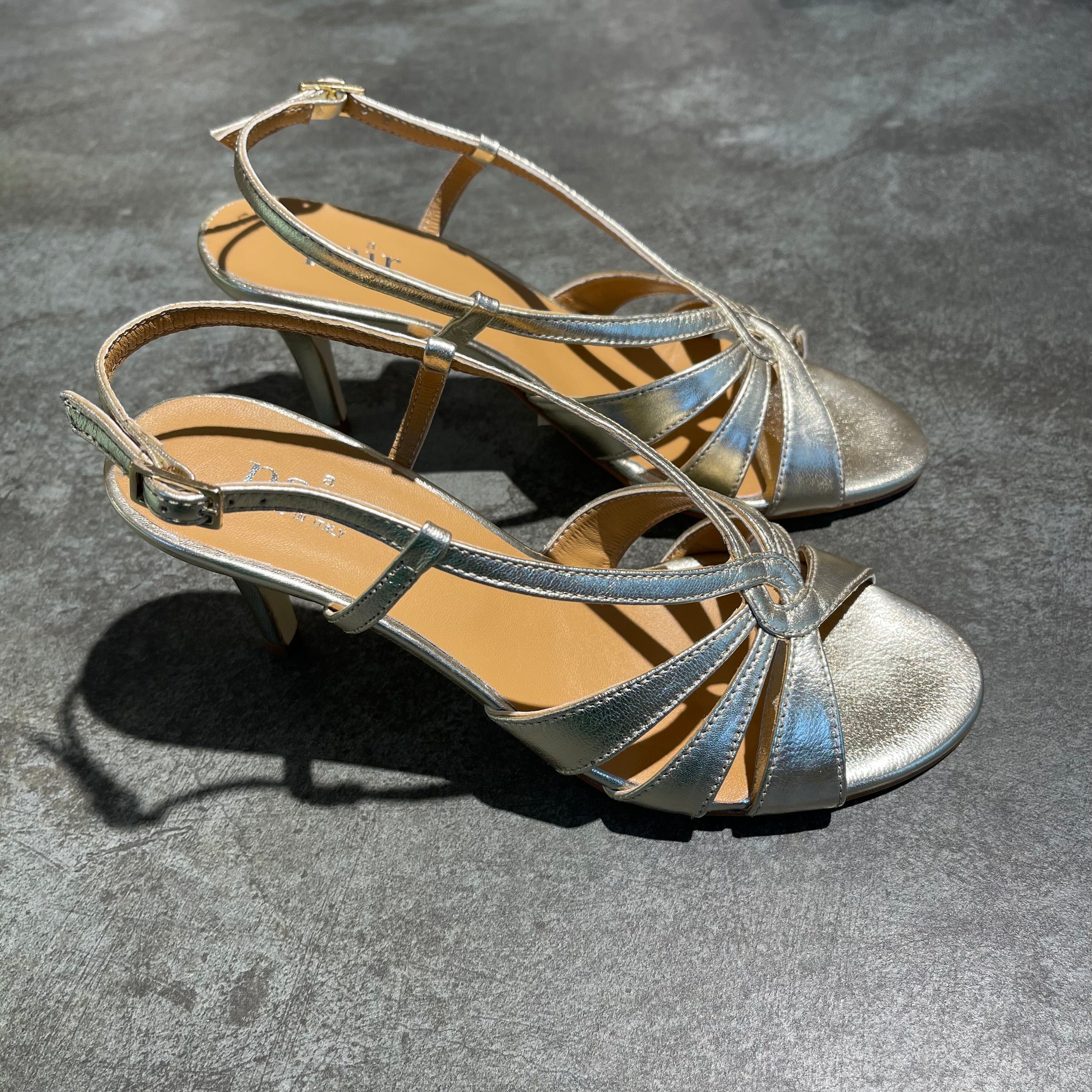 A PAIR - DANCE SANDAL PLATINO